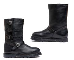 Austrian Winter Boots with Felt Lining, Surplus. A low height boot. Or a crossover between a jackboot and a lace-up combat boot? In this model the lowest strap is sewn to the boot.